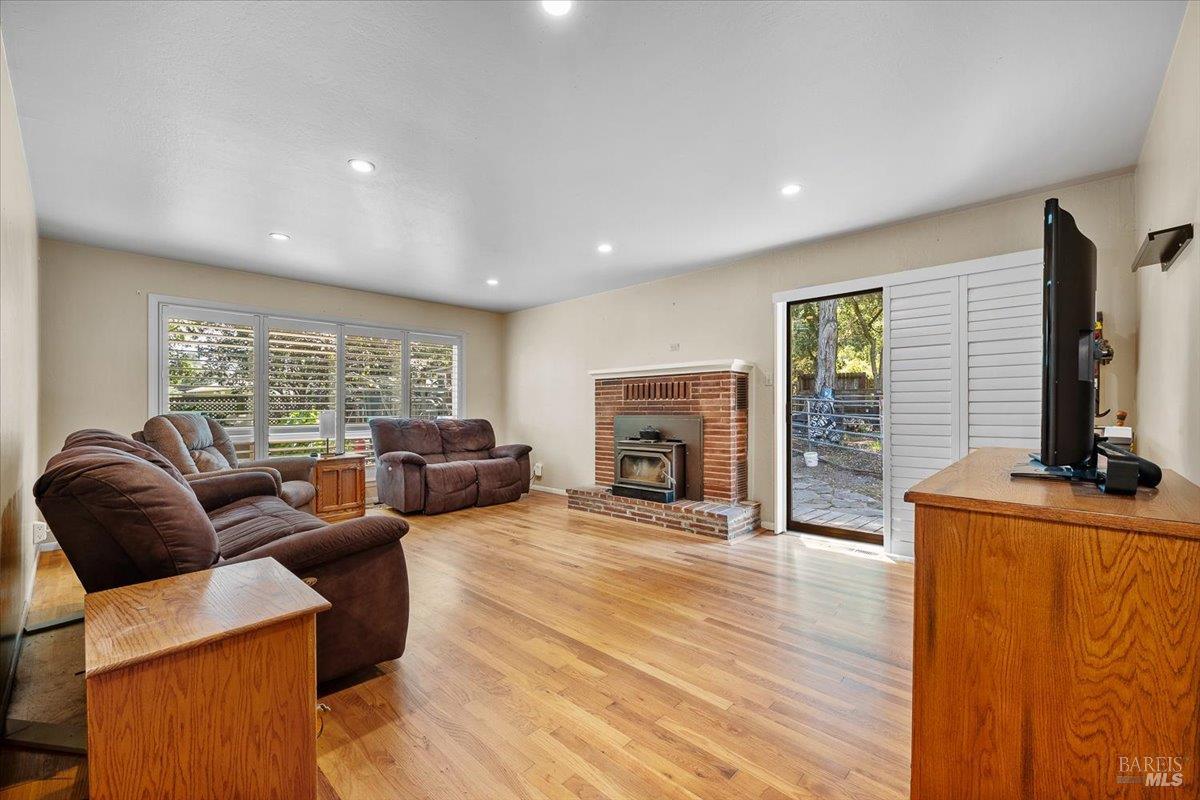 8030 Elphick Road Sebastopol CA 95472