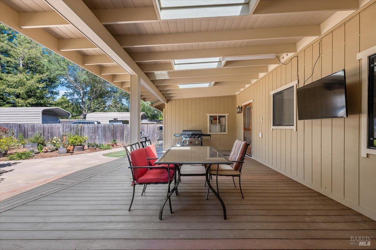8030 Elphick Road Sebastopol CA 95472
