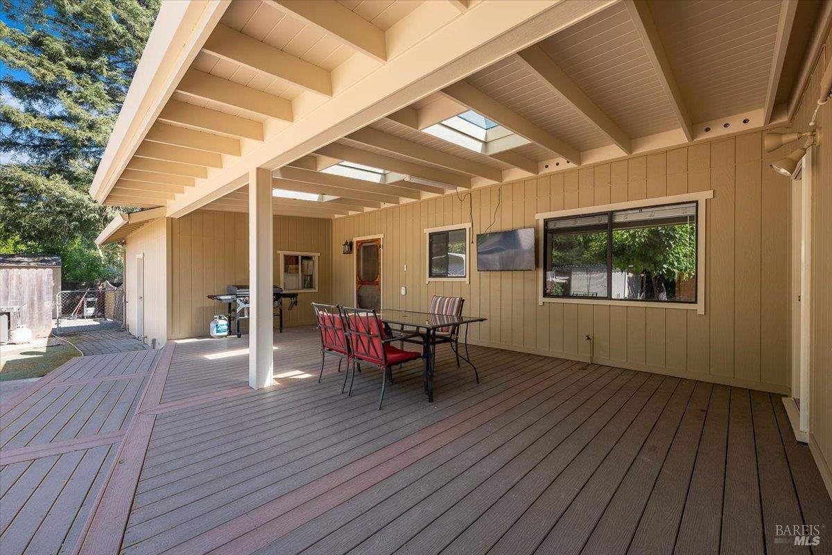 8030 Elphick Road Sebastopol CA 95472