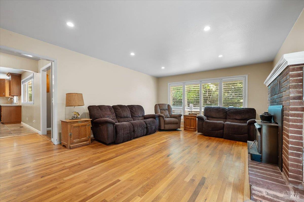 8030 Elphick Road Sebastopol CA 95472