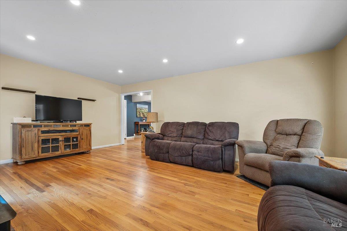 8030 Elphick Road Sebastopol CA 95472