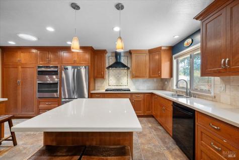 8030 Elphick Road Sebastopol CA 95472