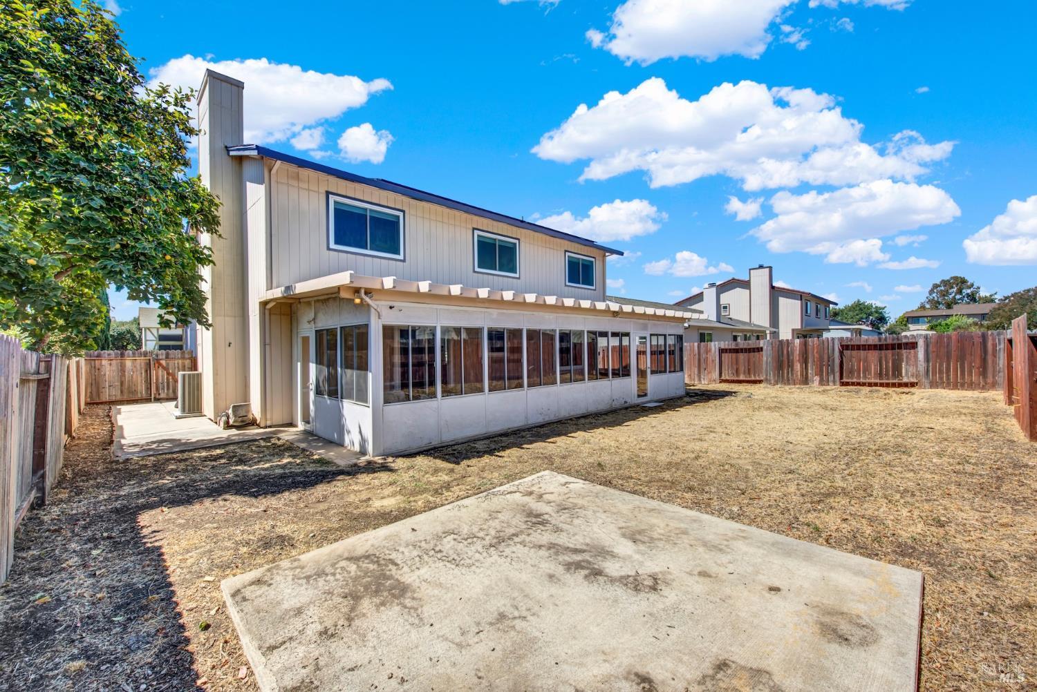 909 Whitney Avenue Suisun City CA 94585