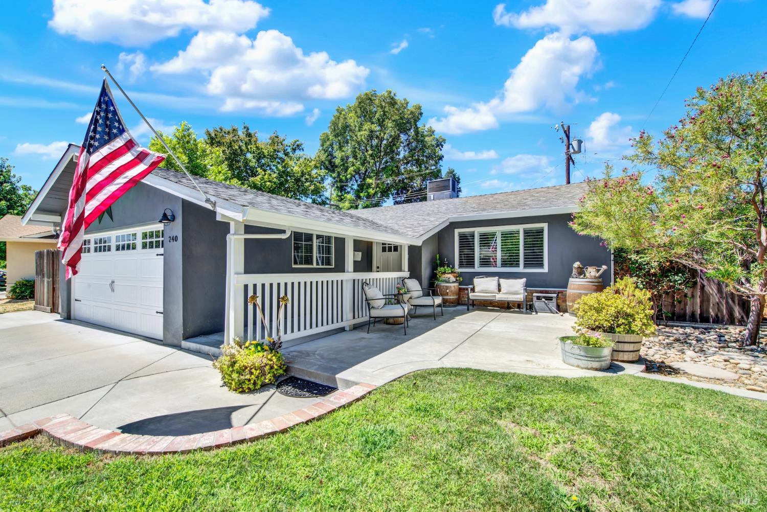 240 N West Street Vacaville CA 95688