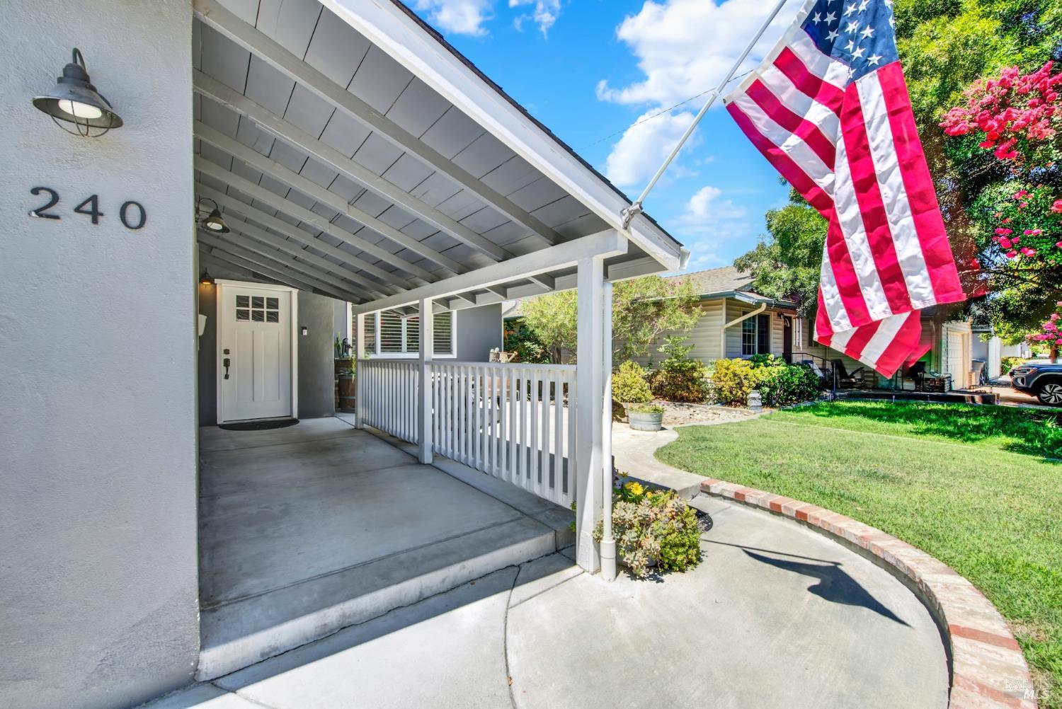 240 N West Street Vacaville CA 95688