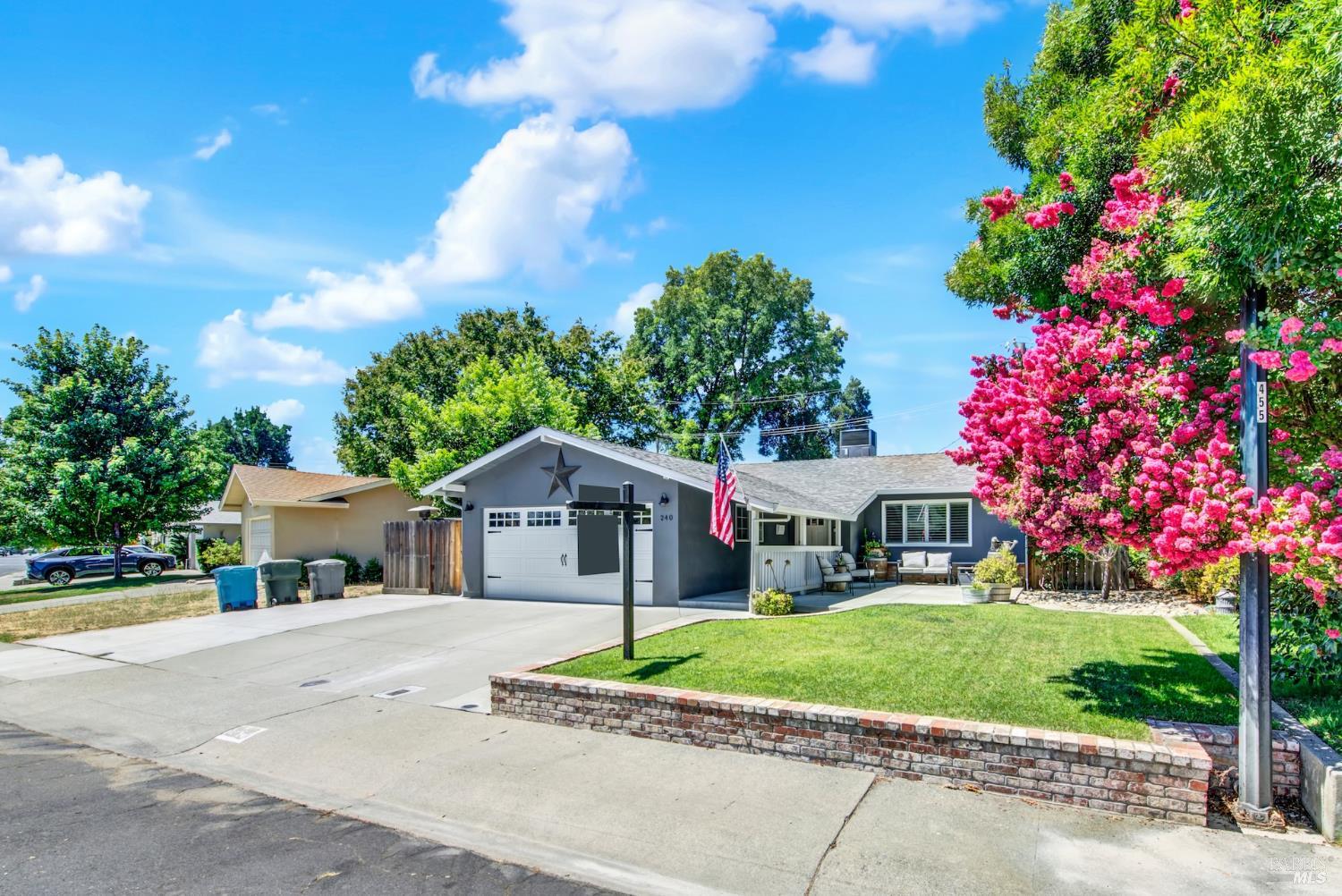 240 N West Street Vacaville CA 95688