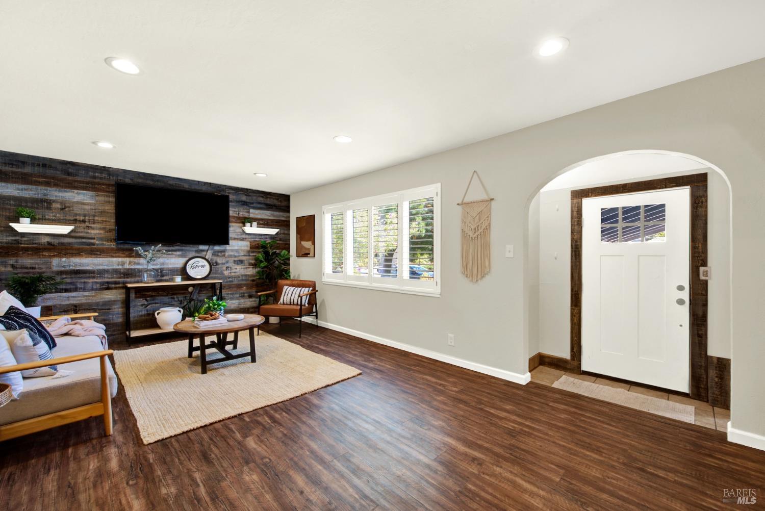 240 N West Street Vacaville CA 95688