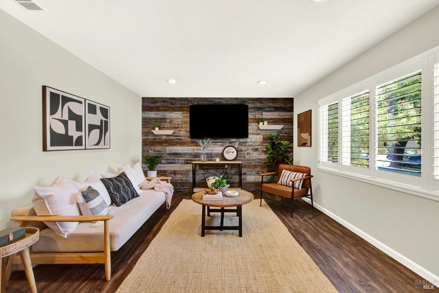 240 N West Street Vacaville CA 95688