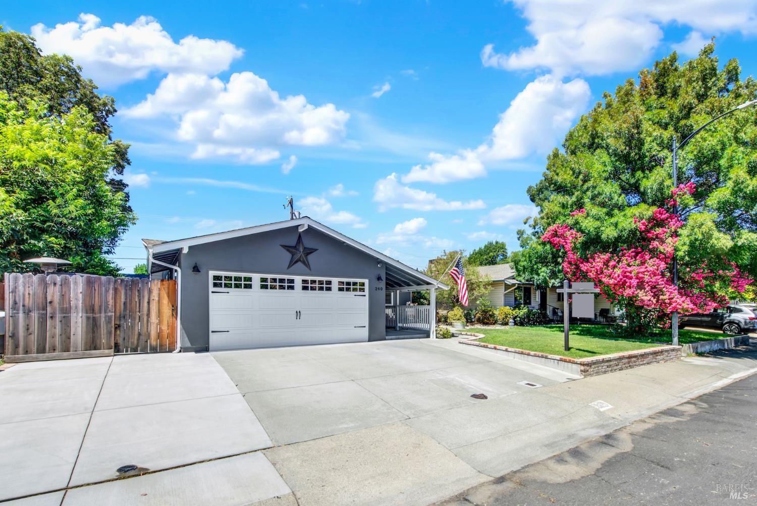 240 N West Street Vacaville CA 95688