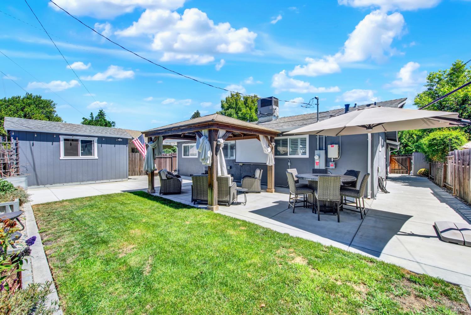 240 N West Street Vacaville CA 95688