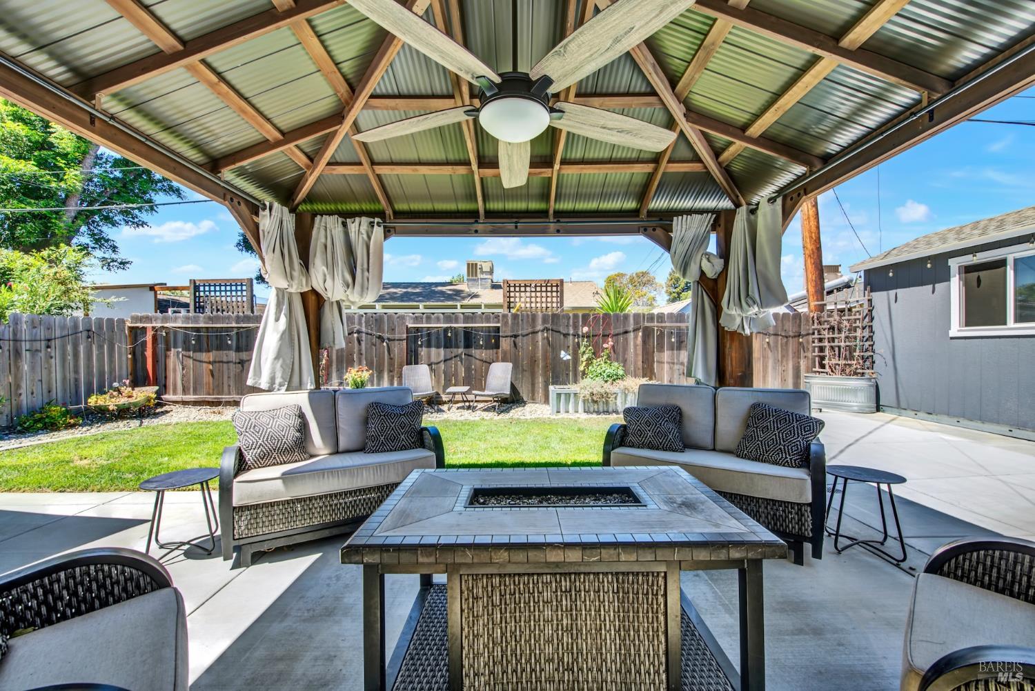 240 N West Street Vacaville CA 95688