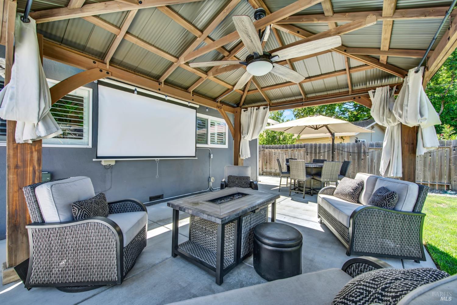 240 N West Street Vacaville CA 95688
