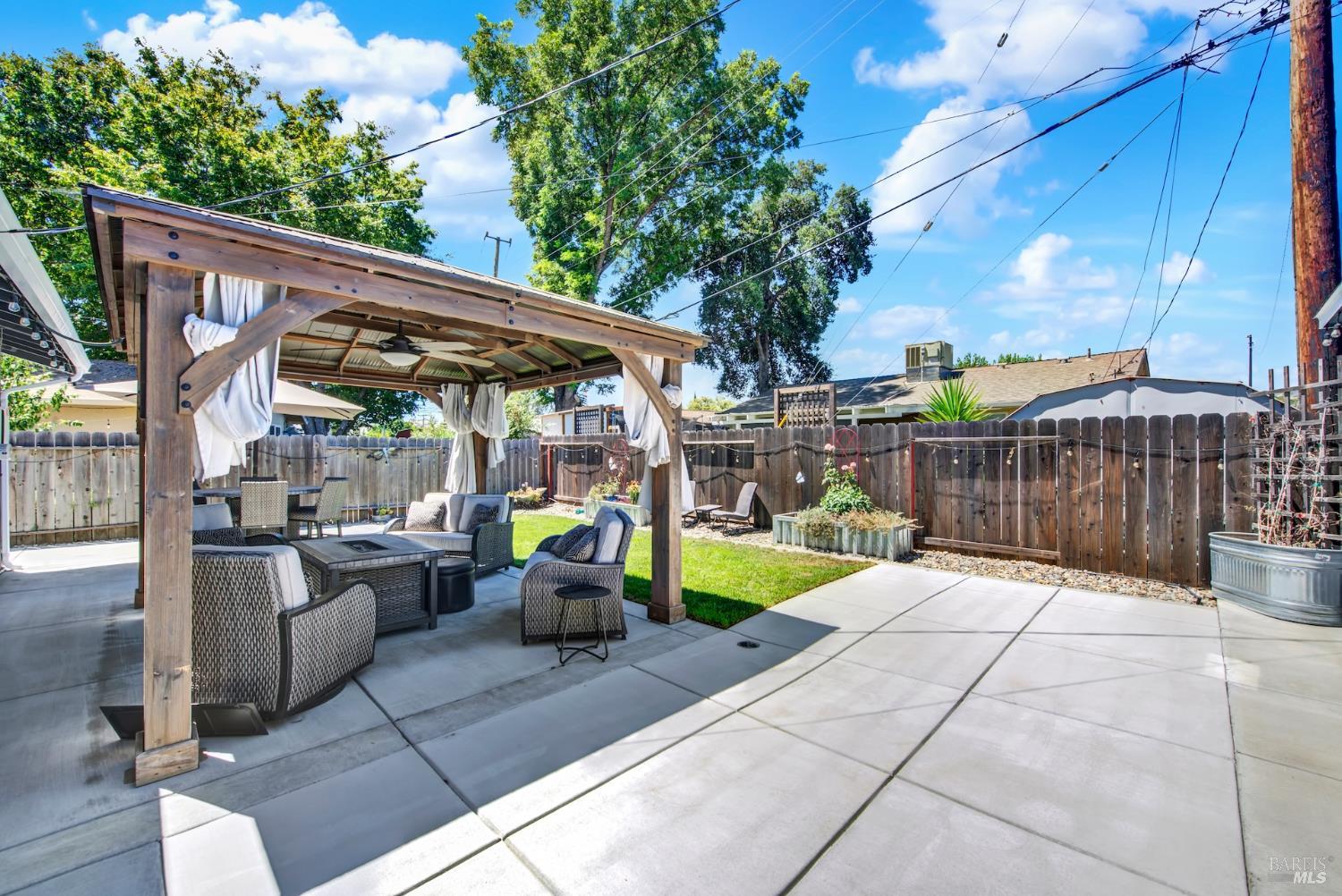 240 N West Street Vacaville CA 95688