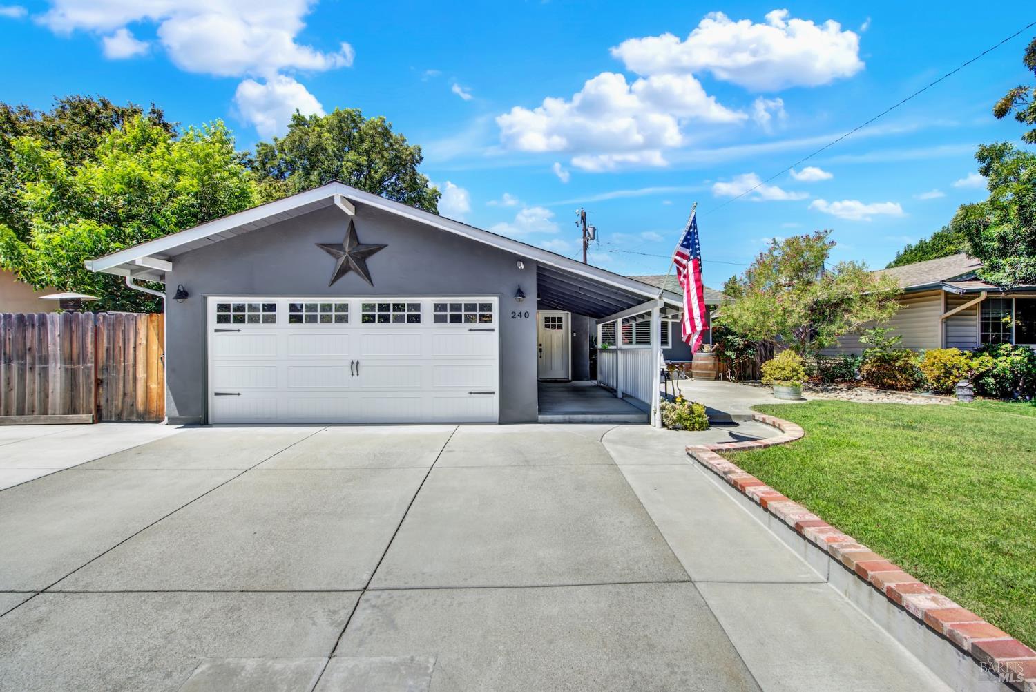 240 N West Street Vacaville CA 95688