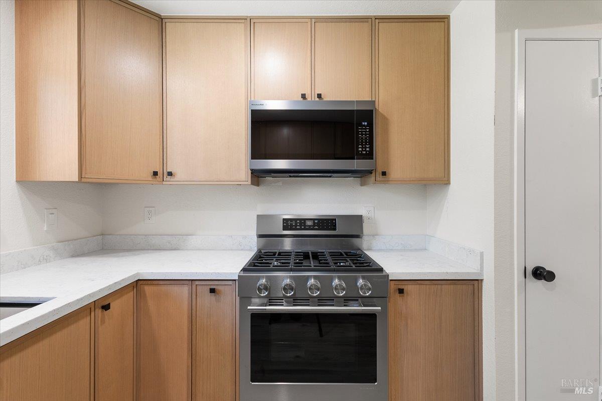 4911 Oak Park Way Santa Rosa CA 95409