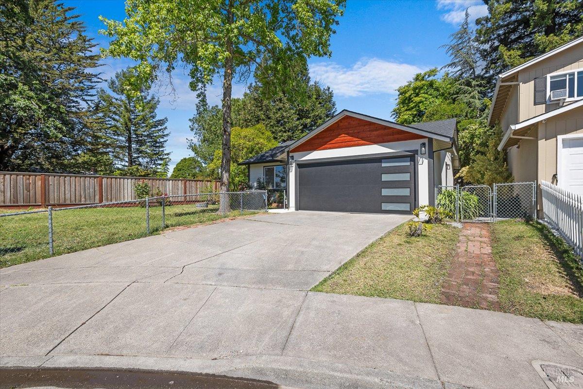 4911 Oak Park Way Santa Rosa CA 95409