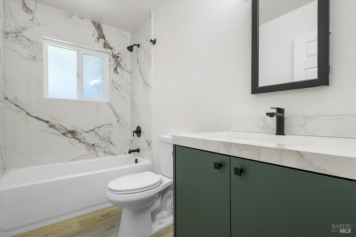 4911 Oak Park Way Santa Rosa CA 95409