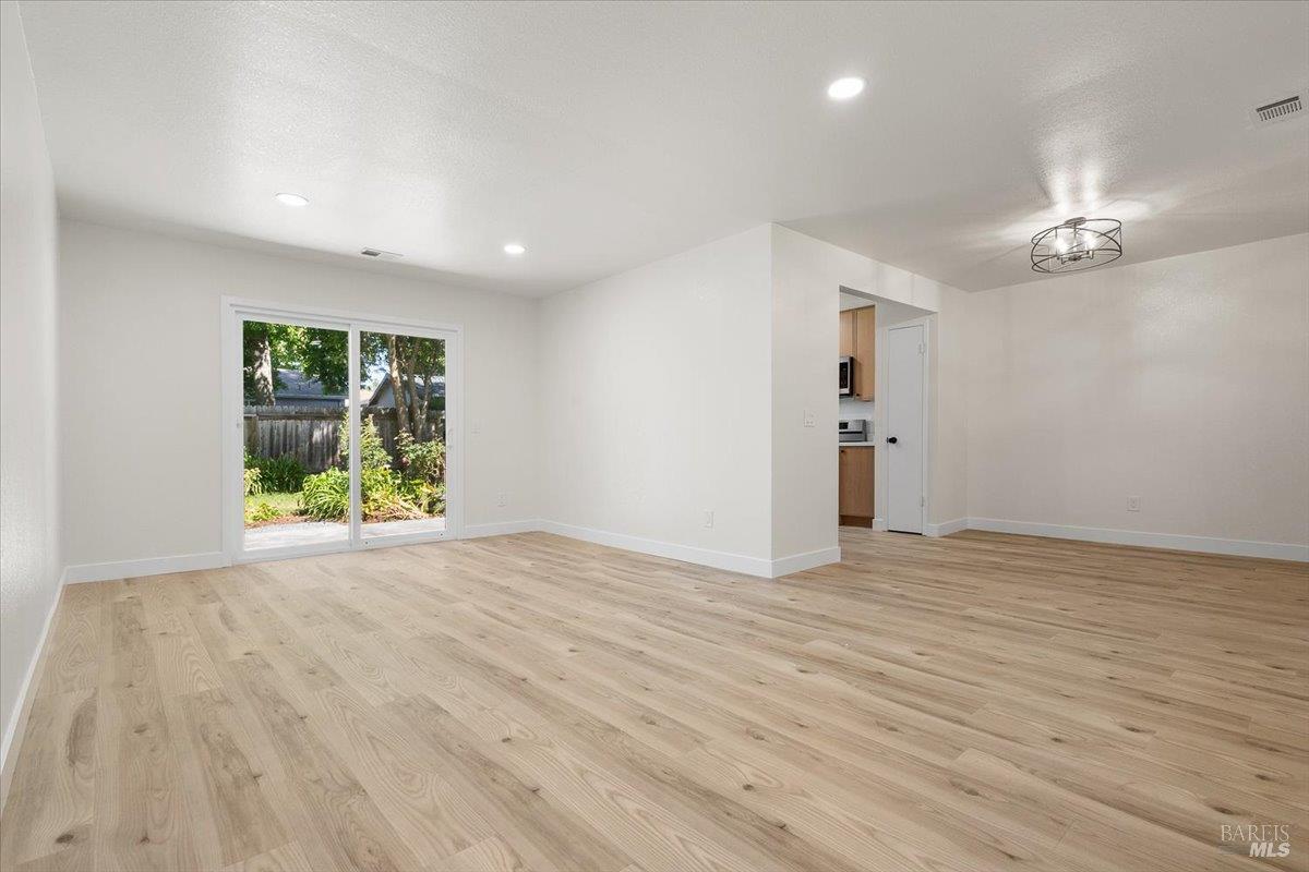 4911 Oak Park Way Santa Rosa CA 95409