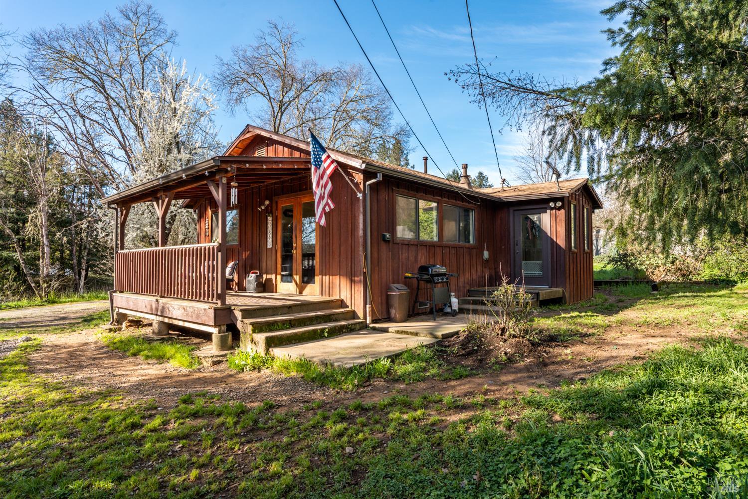 44250 Lakeview Avenue Laytonville CA 95454