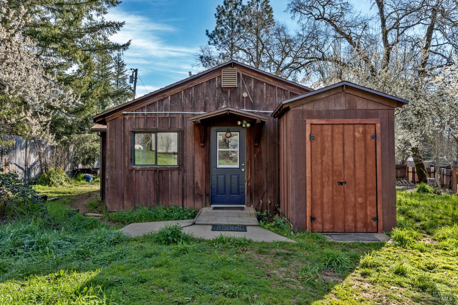 44250 Lakeview Avenue Laytonville CA 95454