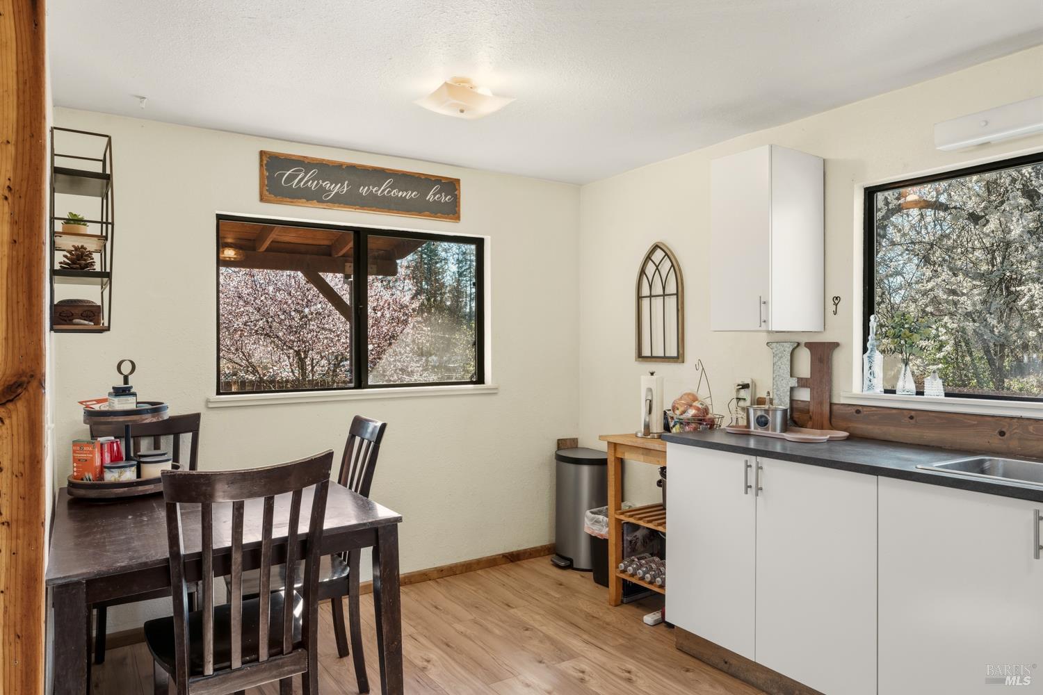 44250 Lakeview Avenue Laytonville CA 95454