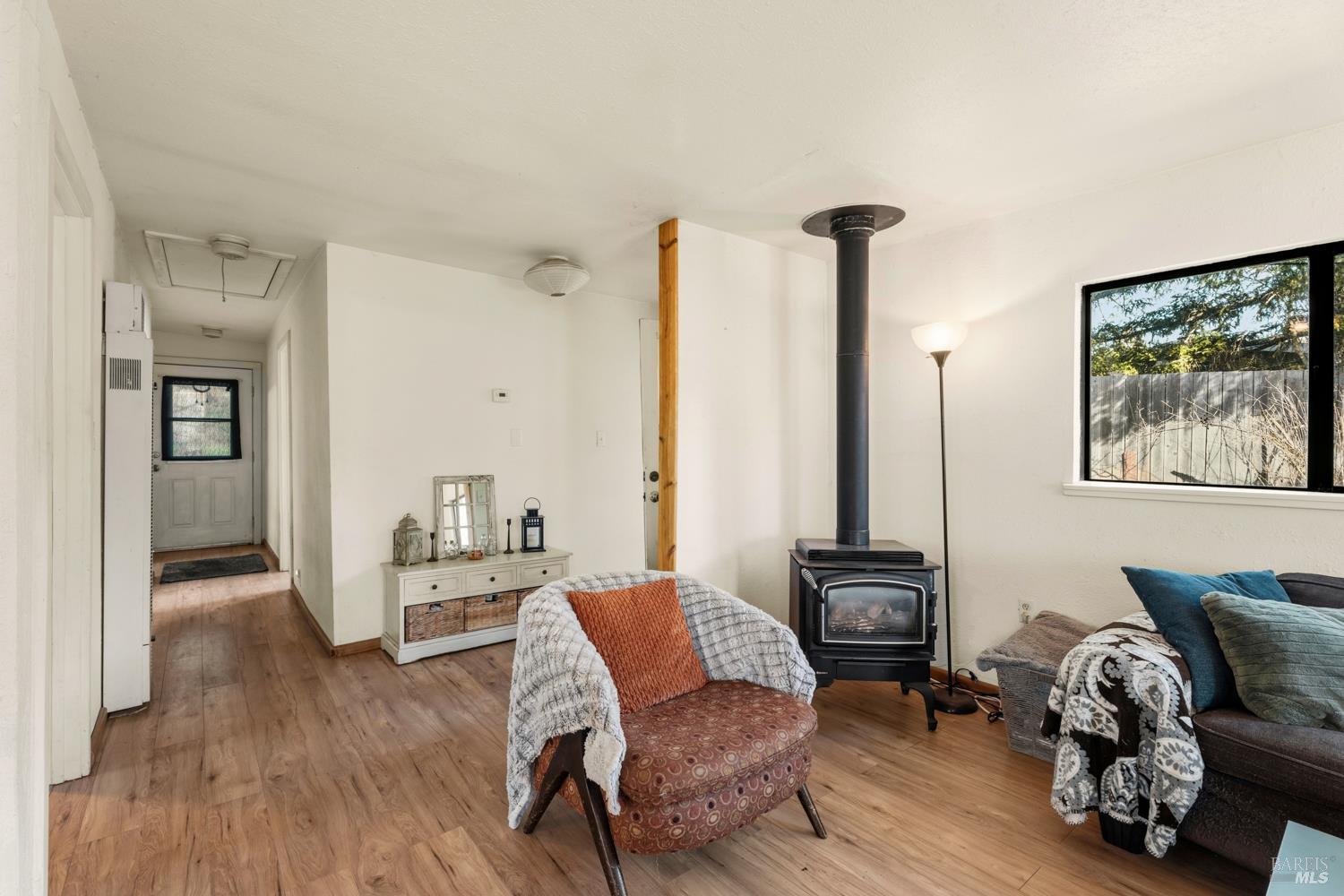 44250 Lakeview Avenue Laytonville CA 95454