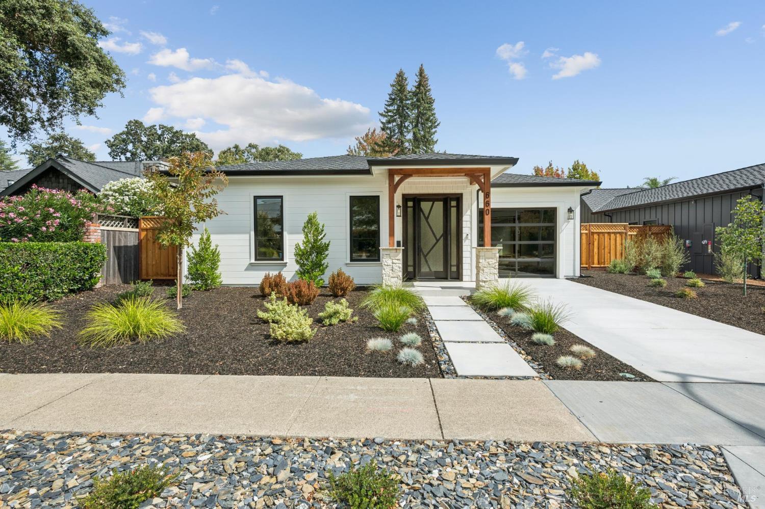 660 Oak Lane Sonoma CA 95476