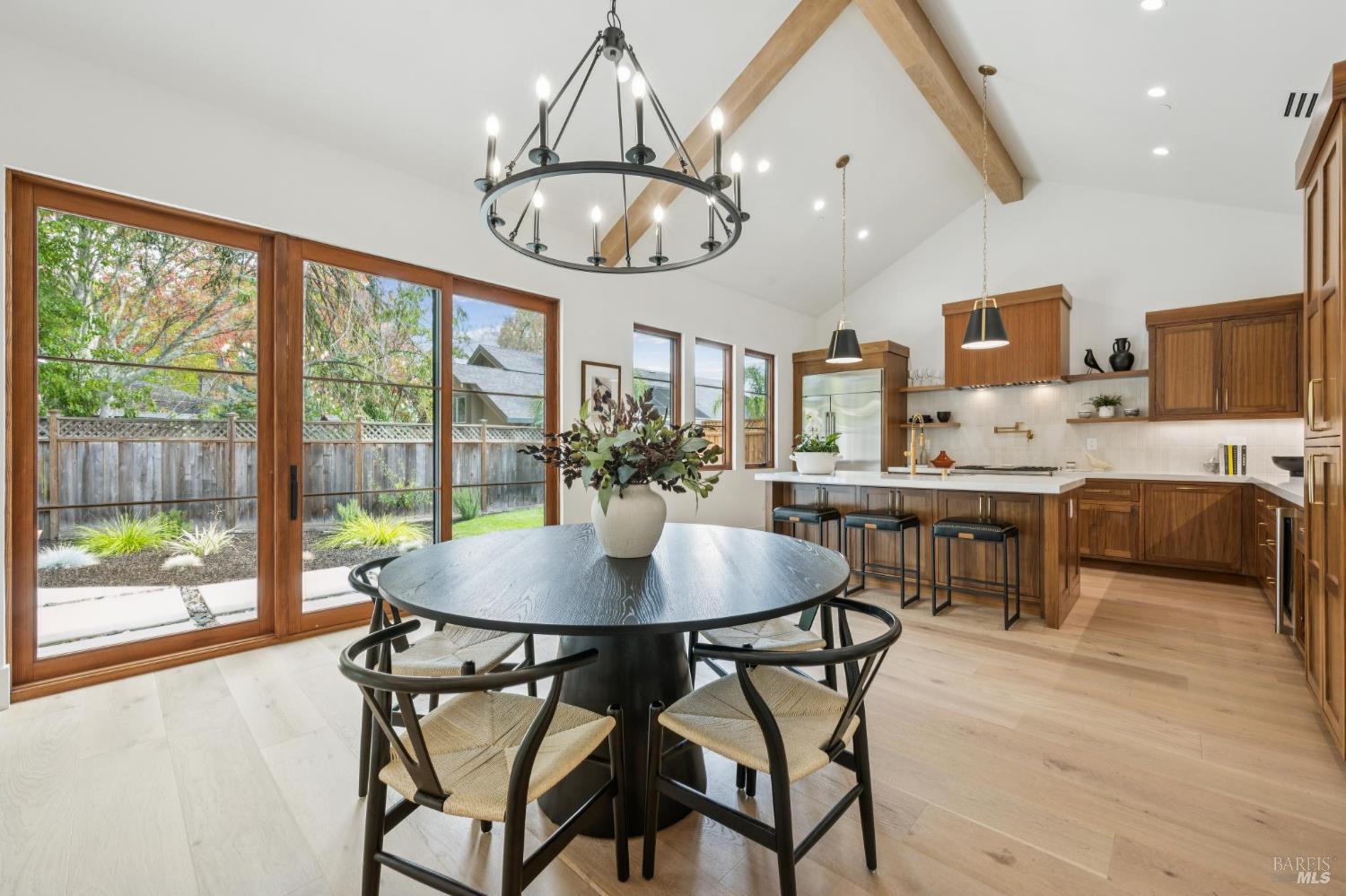 660 Oak Lane Sonoma CA 95476