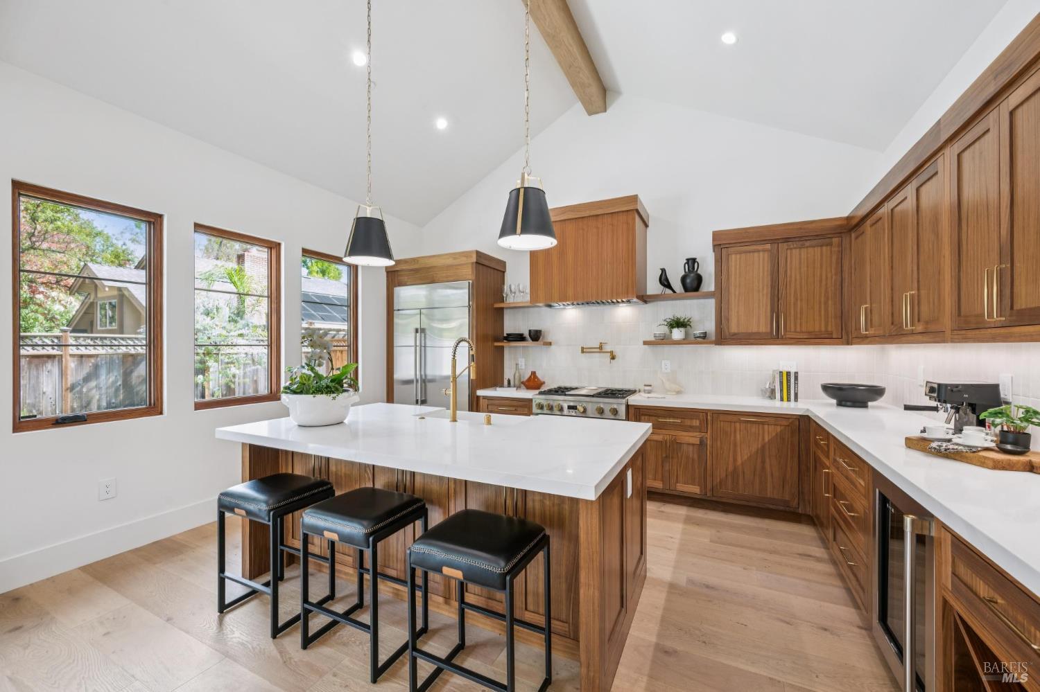 660 Oak Lane Sonoma CA 95476