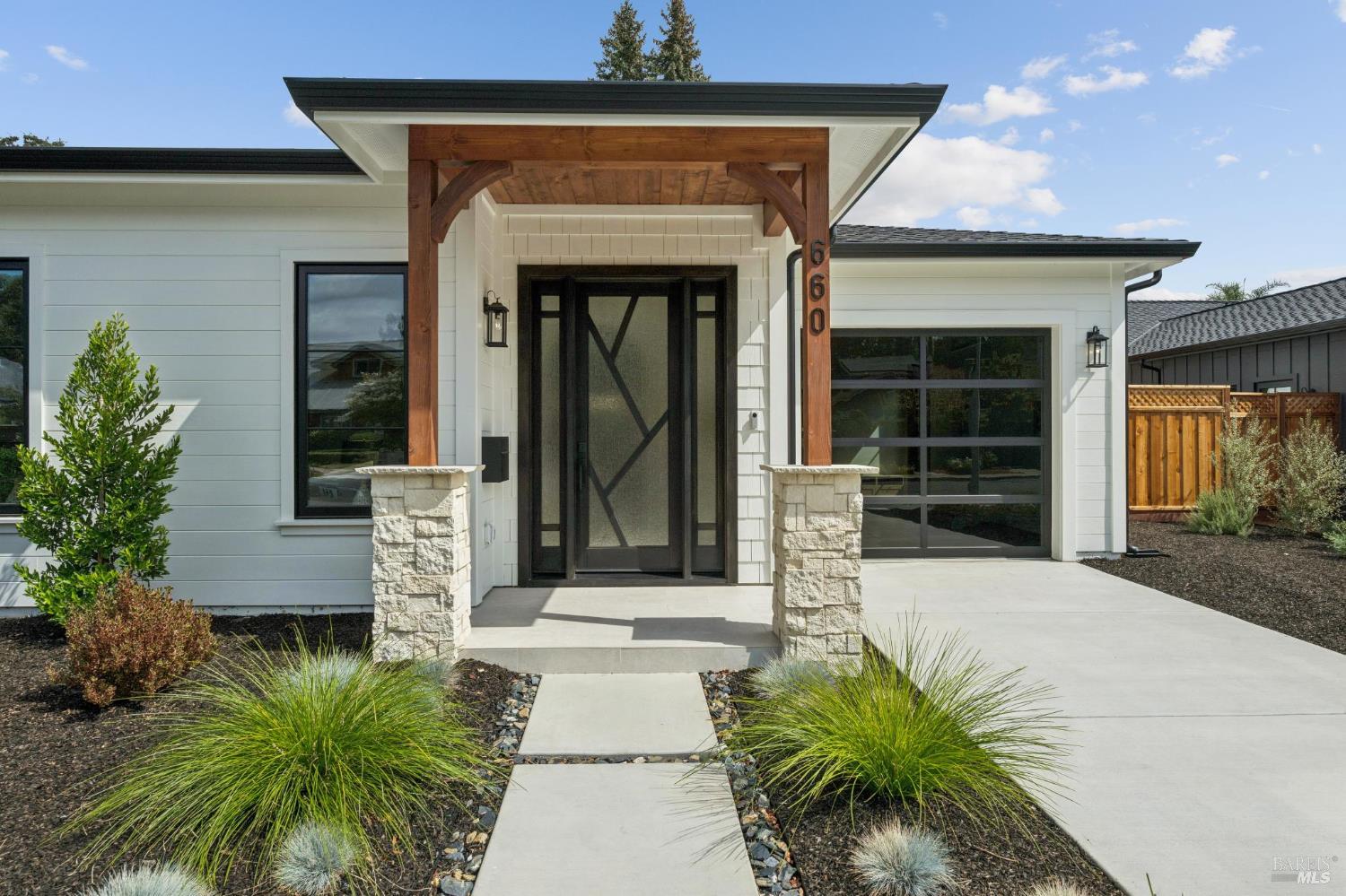 660 Oak Lane Sonoma CA 95476