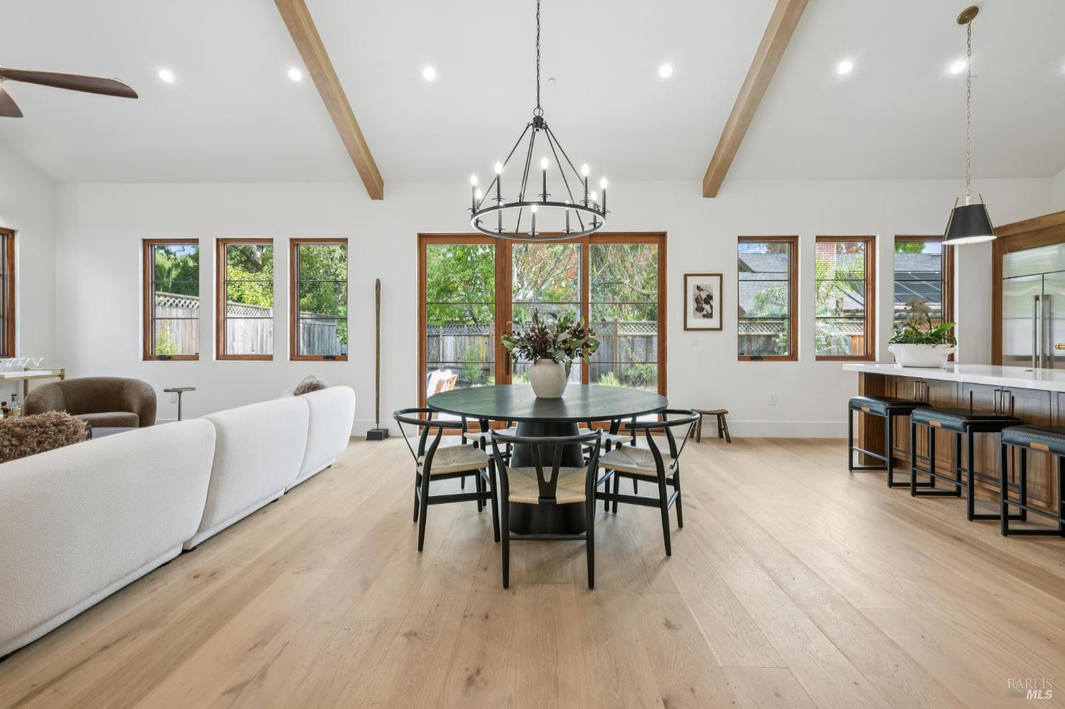 660 Oak Lane Sonoma CA 95476