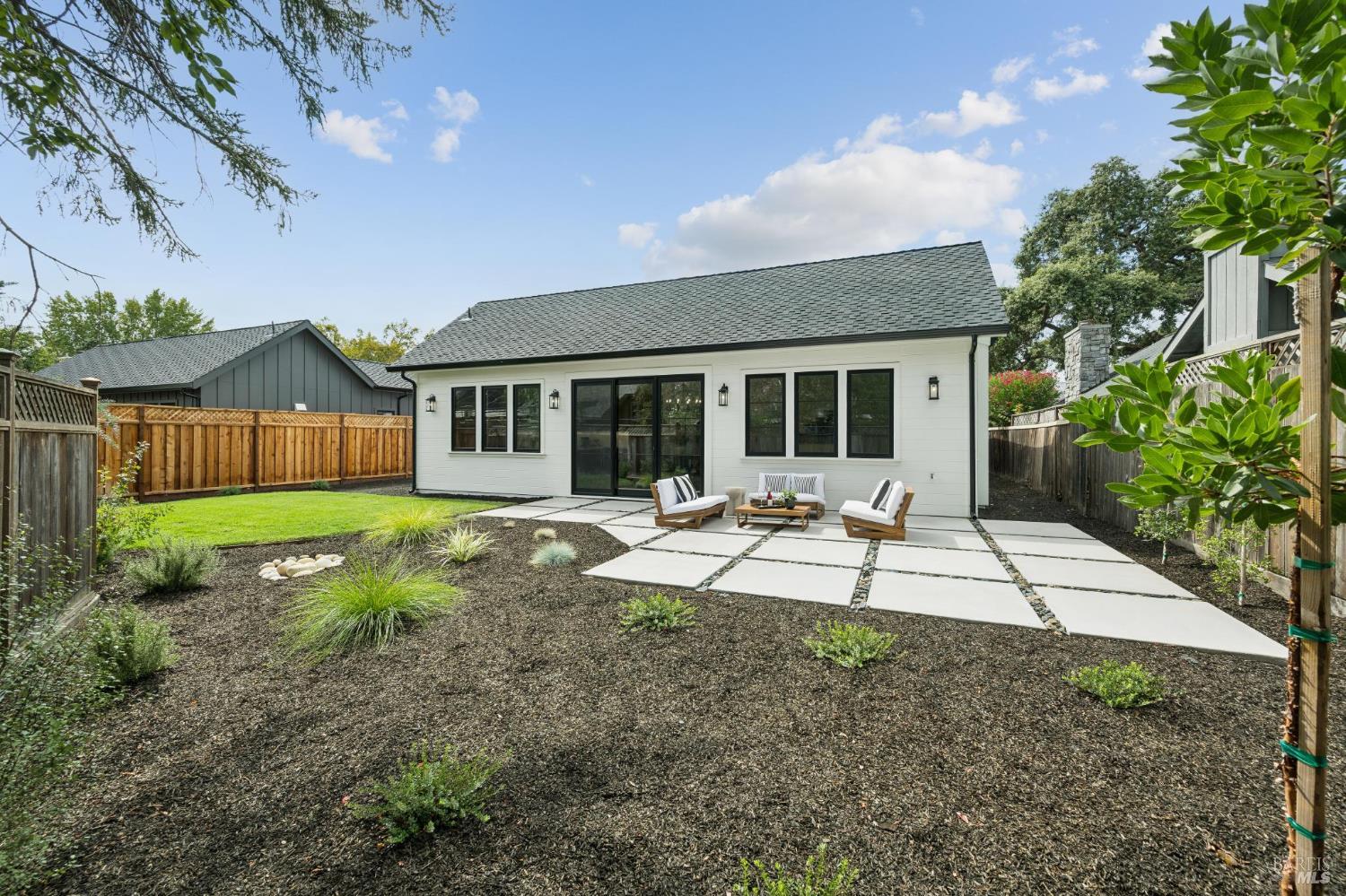 660 Oak Lane Sonoma CA 95476