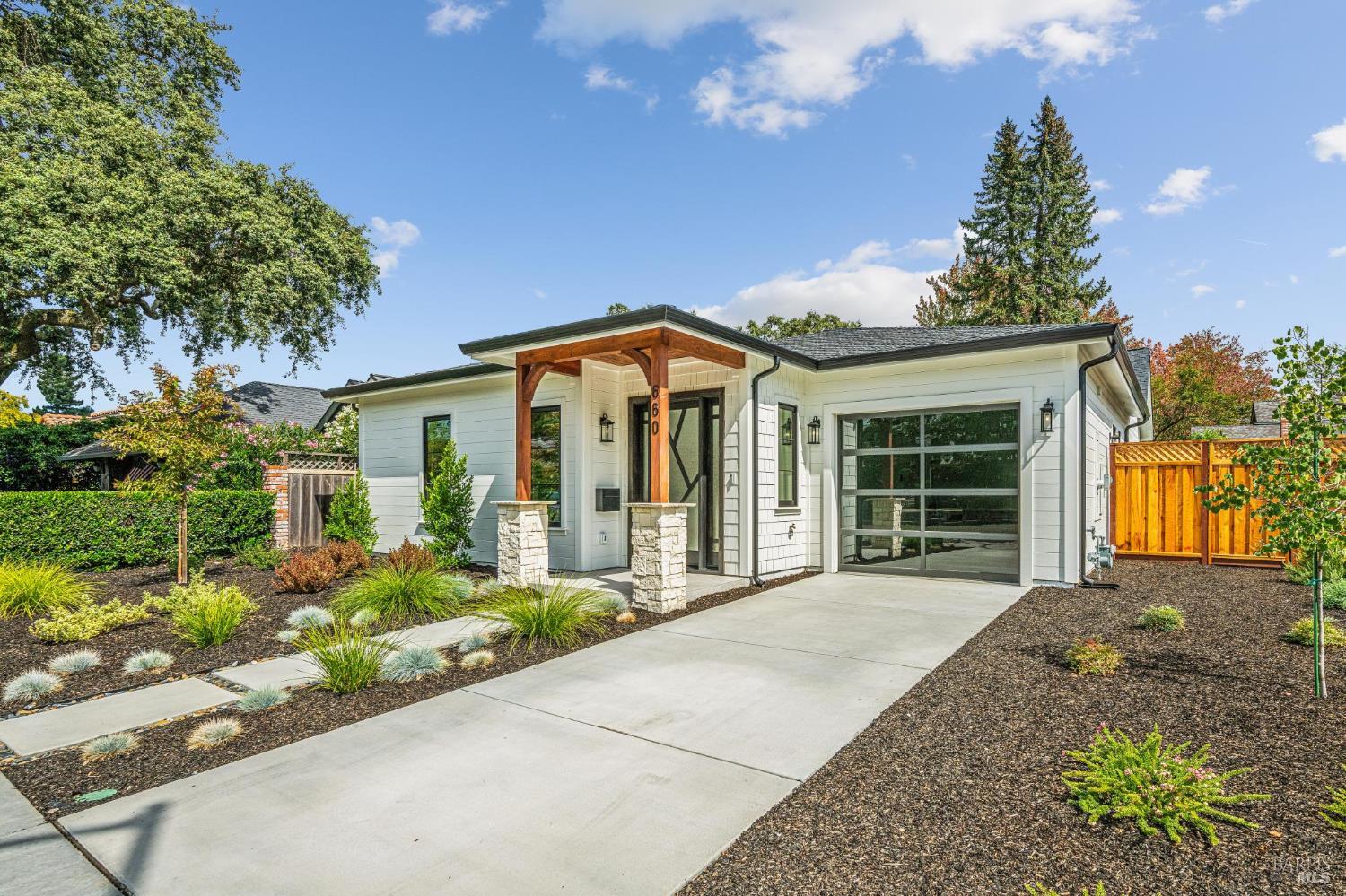 660 Oak Lane Sonoma CA 95476