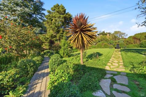 398 Ocean Parkway Bolinas CA 94924