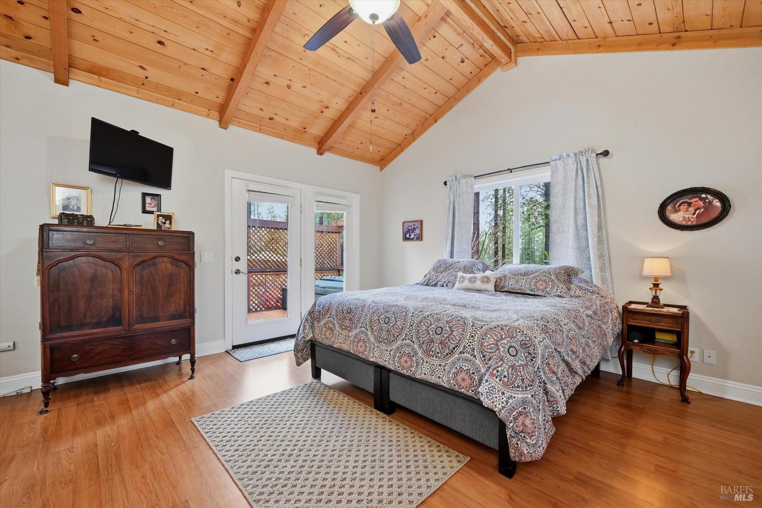 8863 Fox Drive Cobb CA 95426