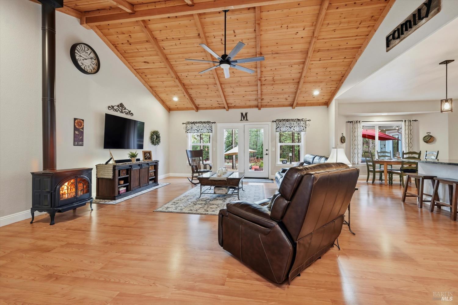 8863 Fox Drive Cobb CA 95426