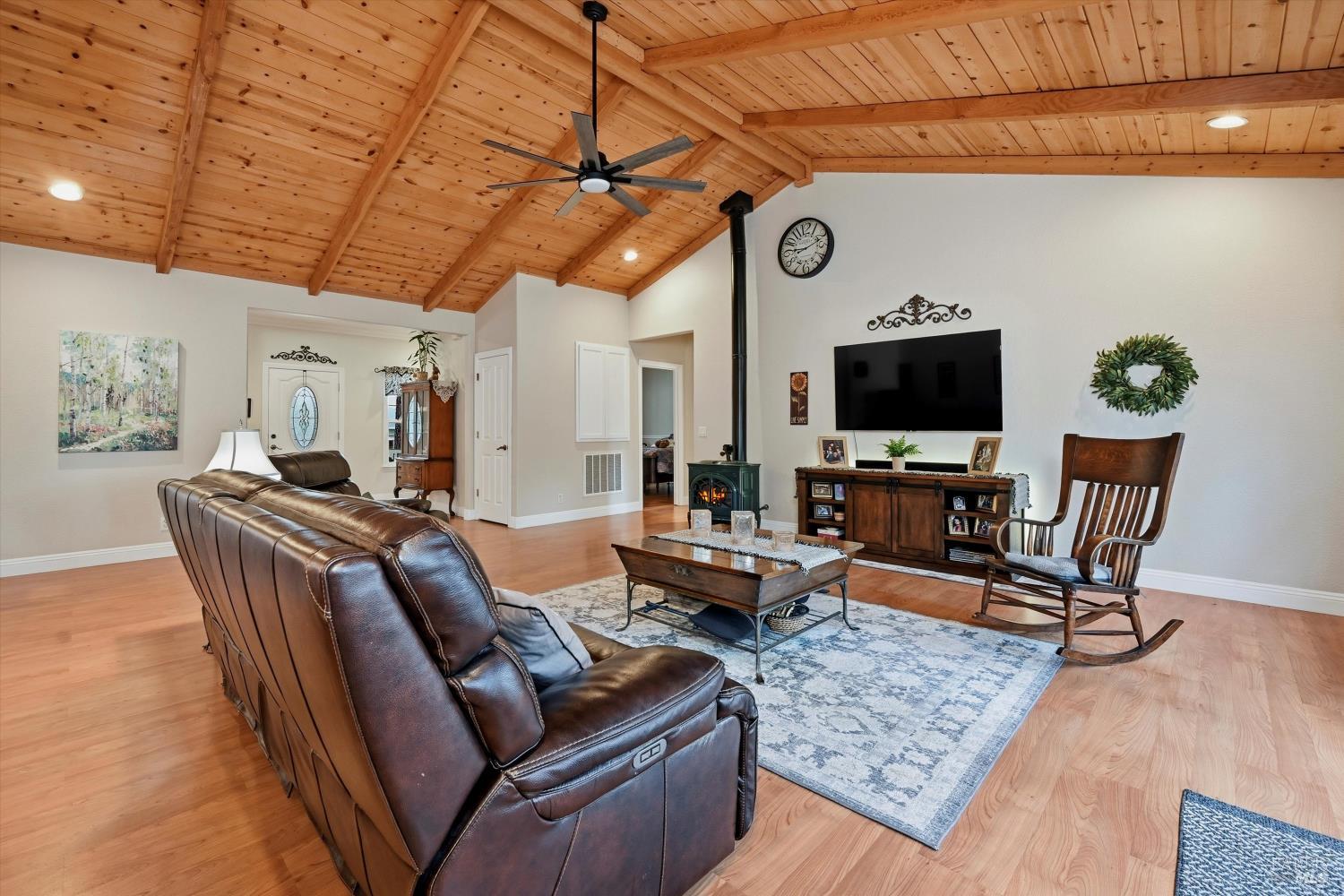 8863 Fox Drive Cobb CA 95426