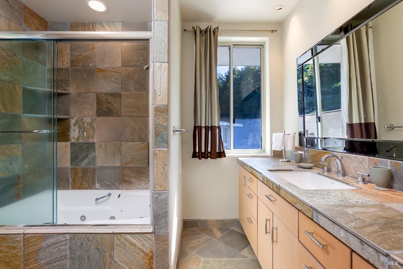 43850 Buckhorn Cove Road E Little River CA 95456