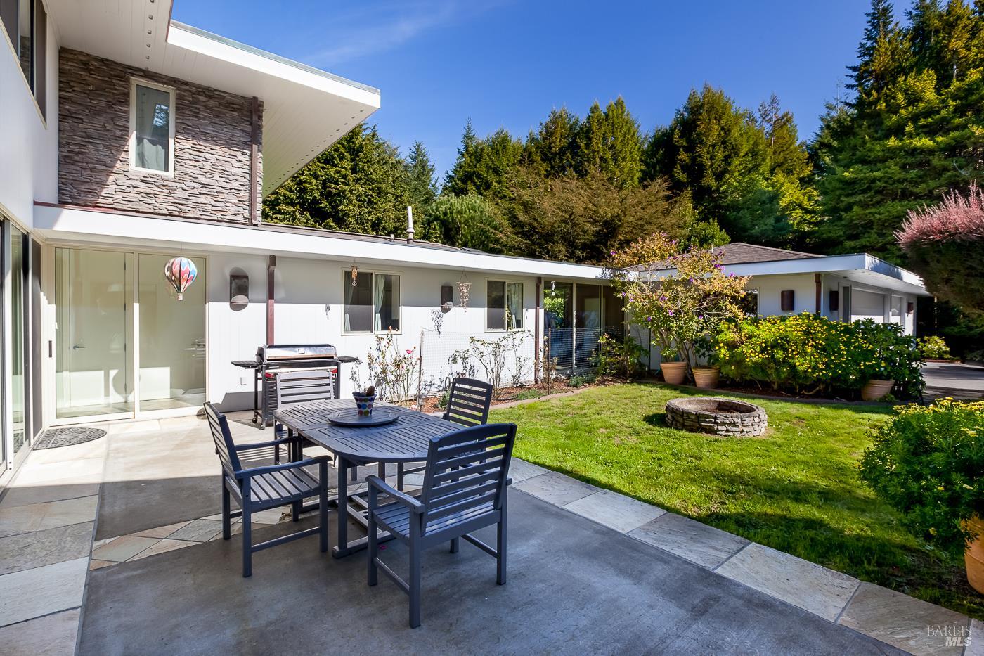 43850 Buckhorn Cove Road E Little River CA 95456