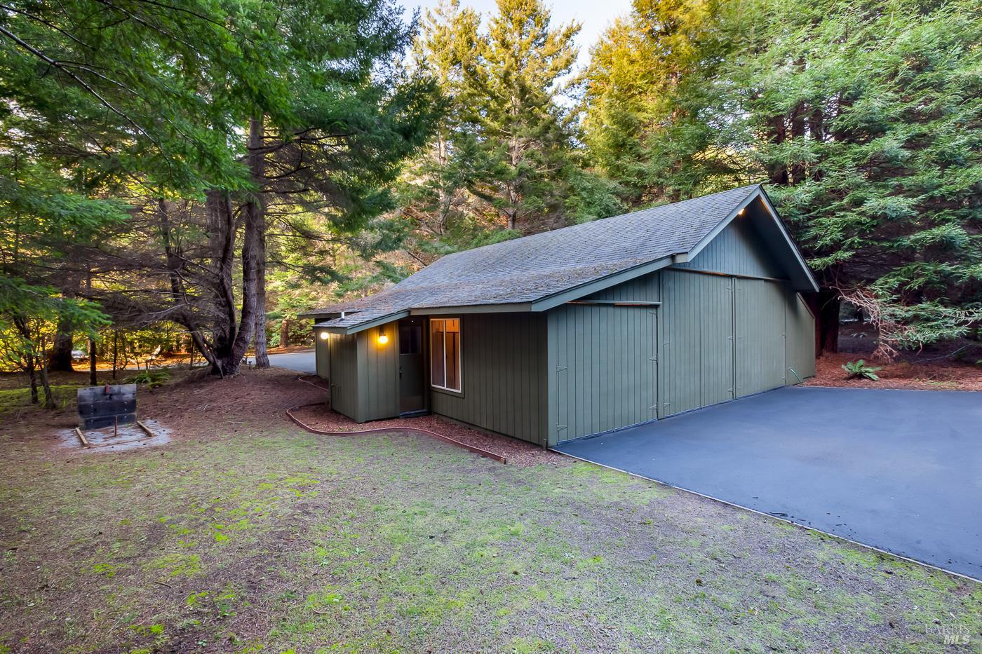 43850 Buckhorn Cove Road E Little River CA 95456