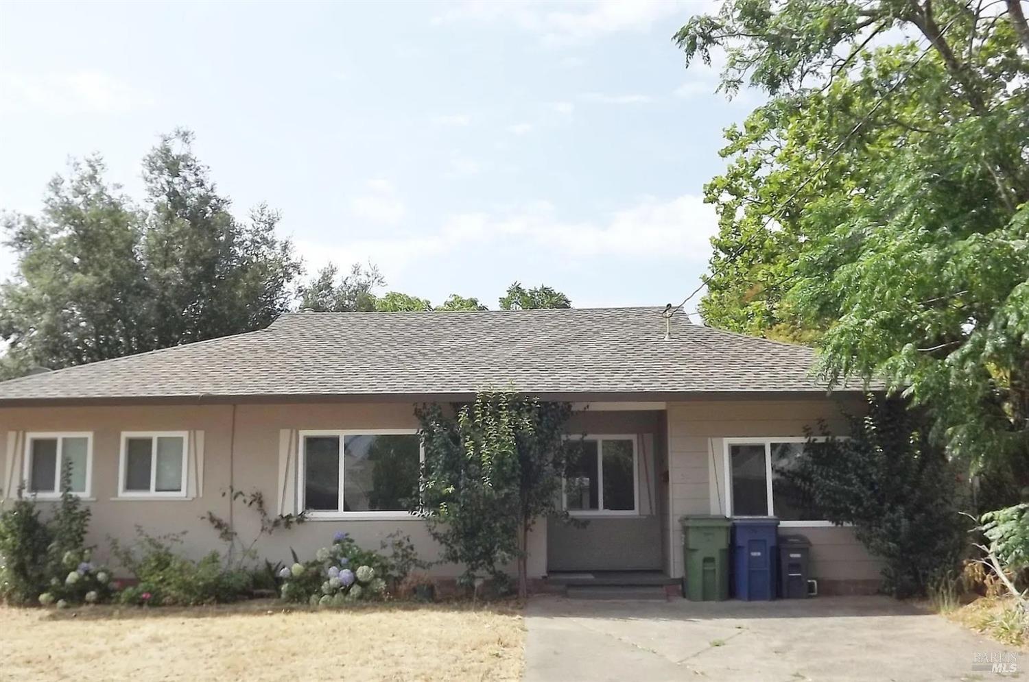 32 Blair Street Cloverdale CA 95425