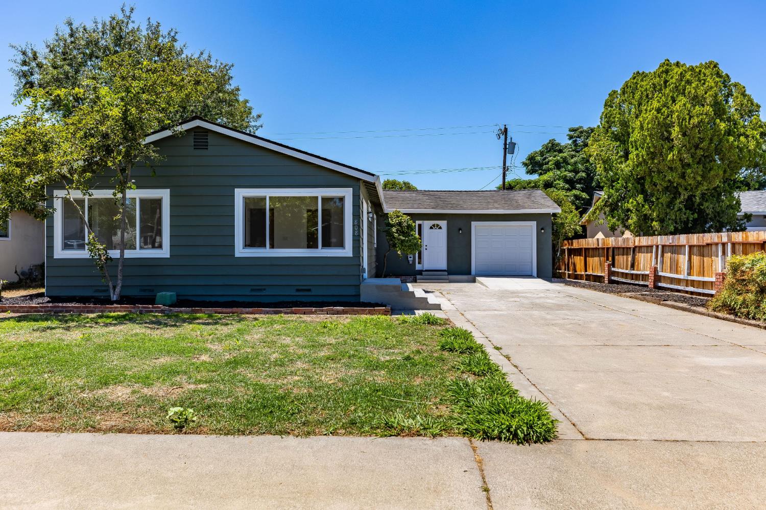808 Helen Way Woodland CA 95776