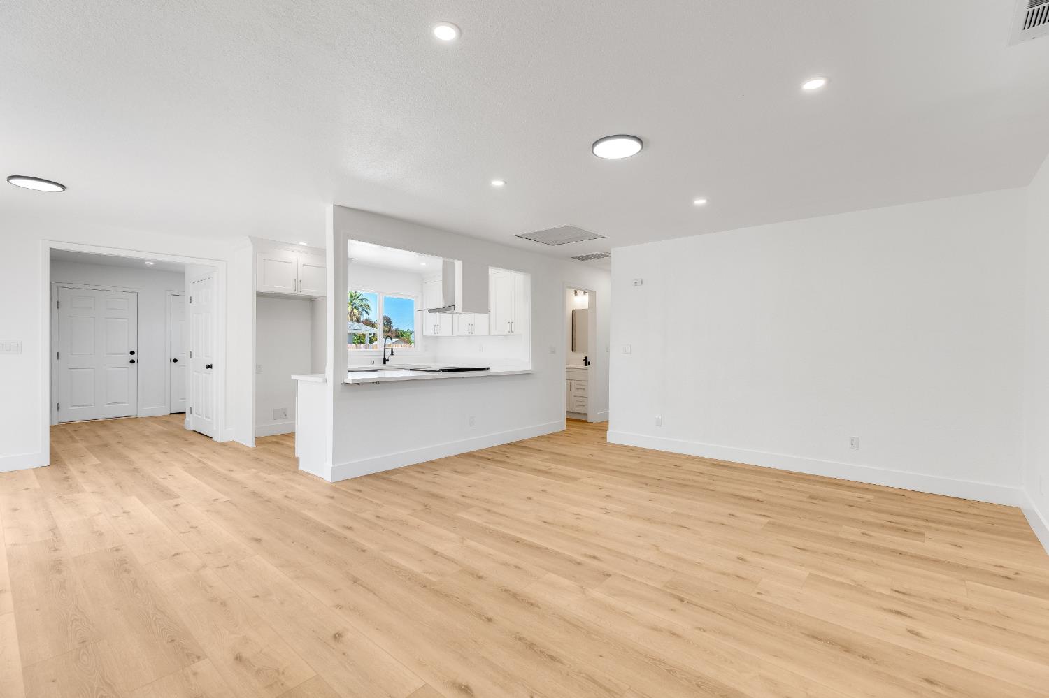 808 Helen Way Woodland CA 95776