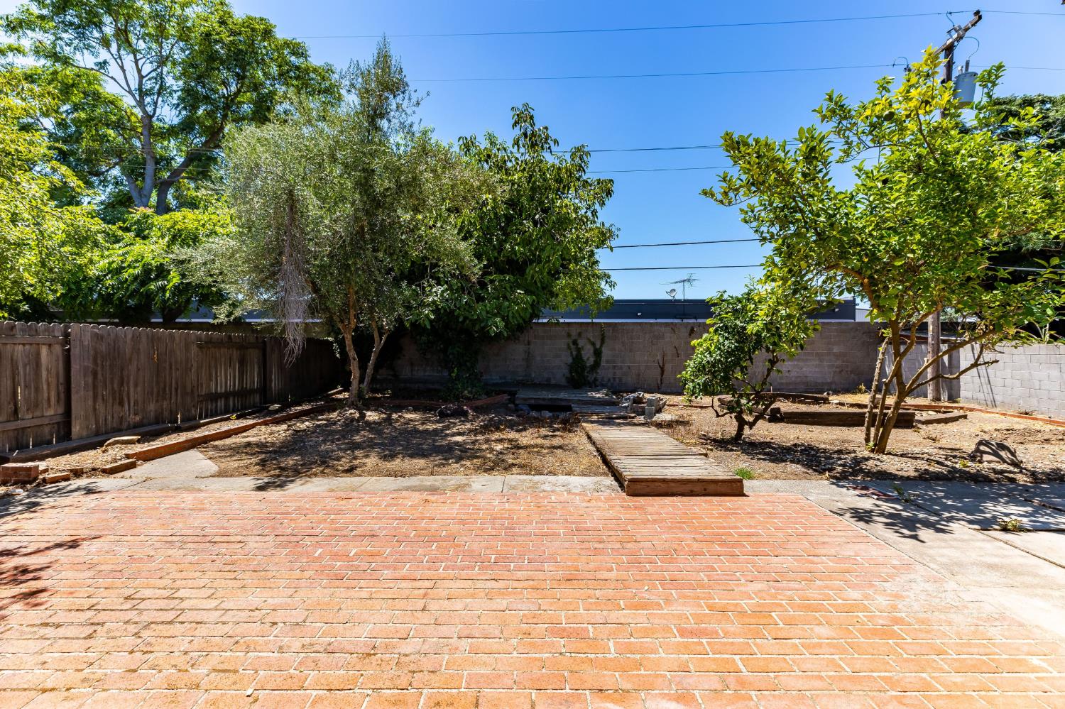 808 Helen Way Woodland CA 95776