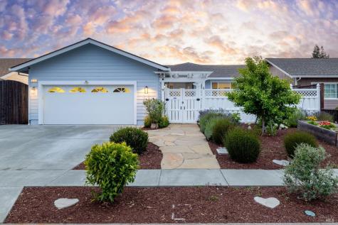 3723 Crestview Drive Santa Rosa CA 95403