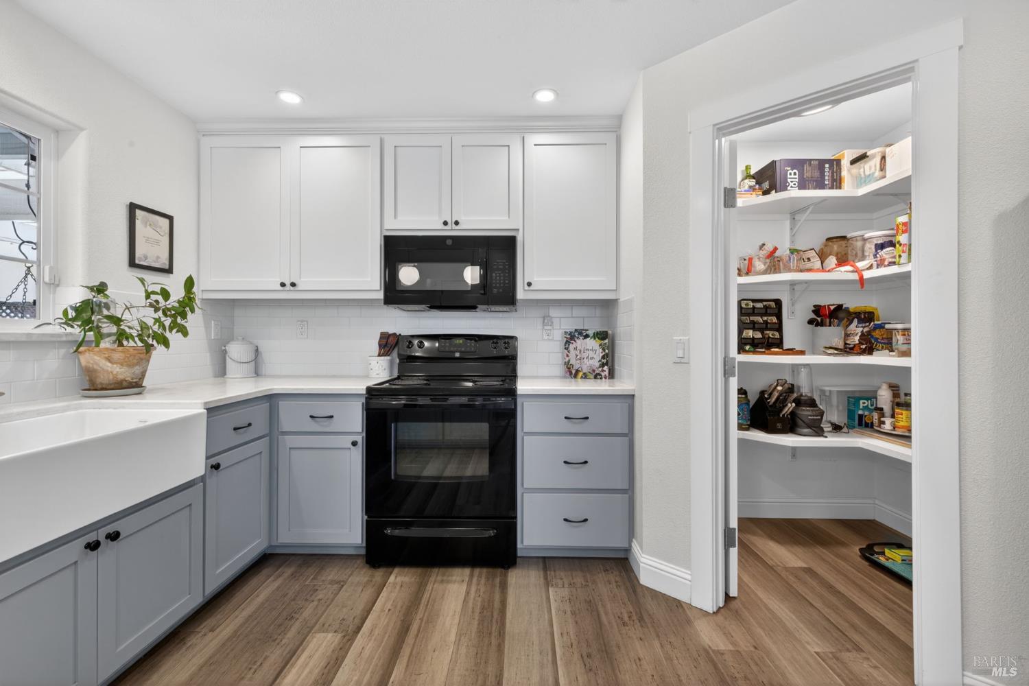 3723 Crestview Drive Santa Rosa CA 95403