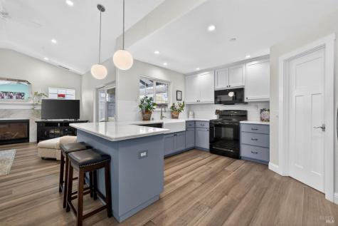 3723 Crestview Drive Santa Rosa CA 95403