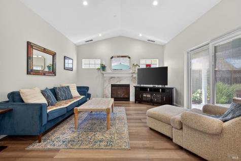 3723 Crestview Drive Santa Rosa CA 95403
