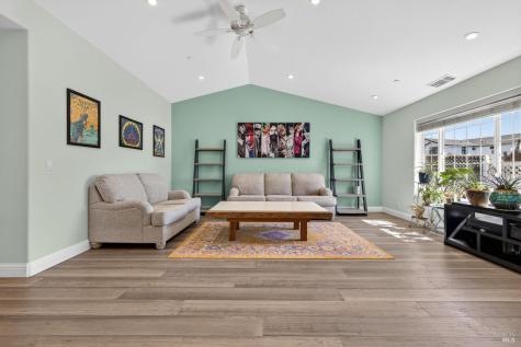 3723 Crestview Drive Santa Rosa CA 95403