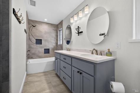3723 Crestview Drive Santa Rosa CA 95403